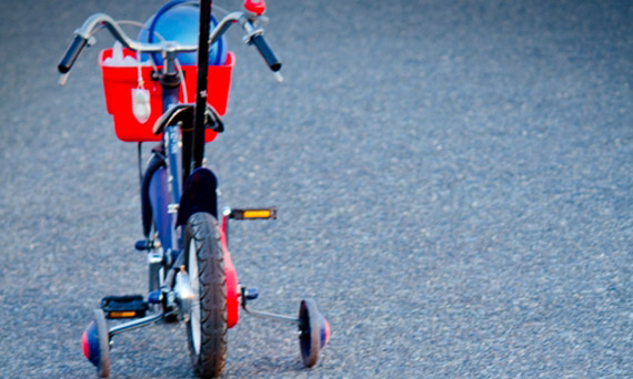 5歳児から自転車の補助輪を外す簡単な練習方法…運動神経が悪いうちの子でも数日で乗れました